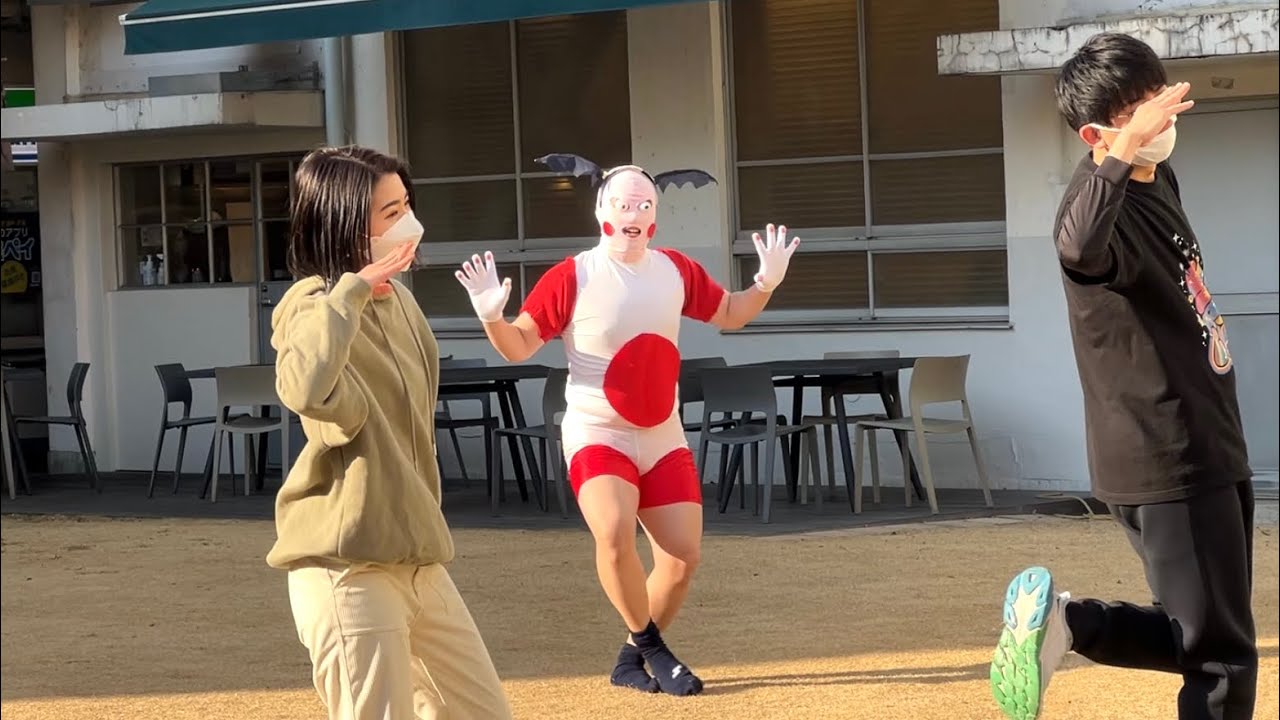 吉本坂46に乱入するバリヤード