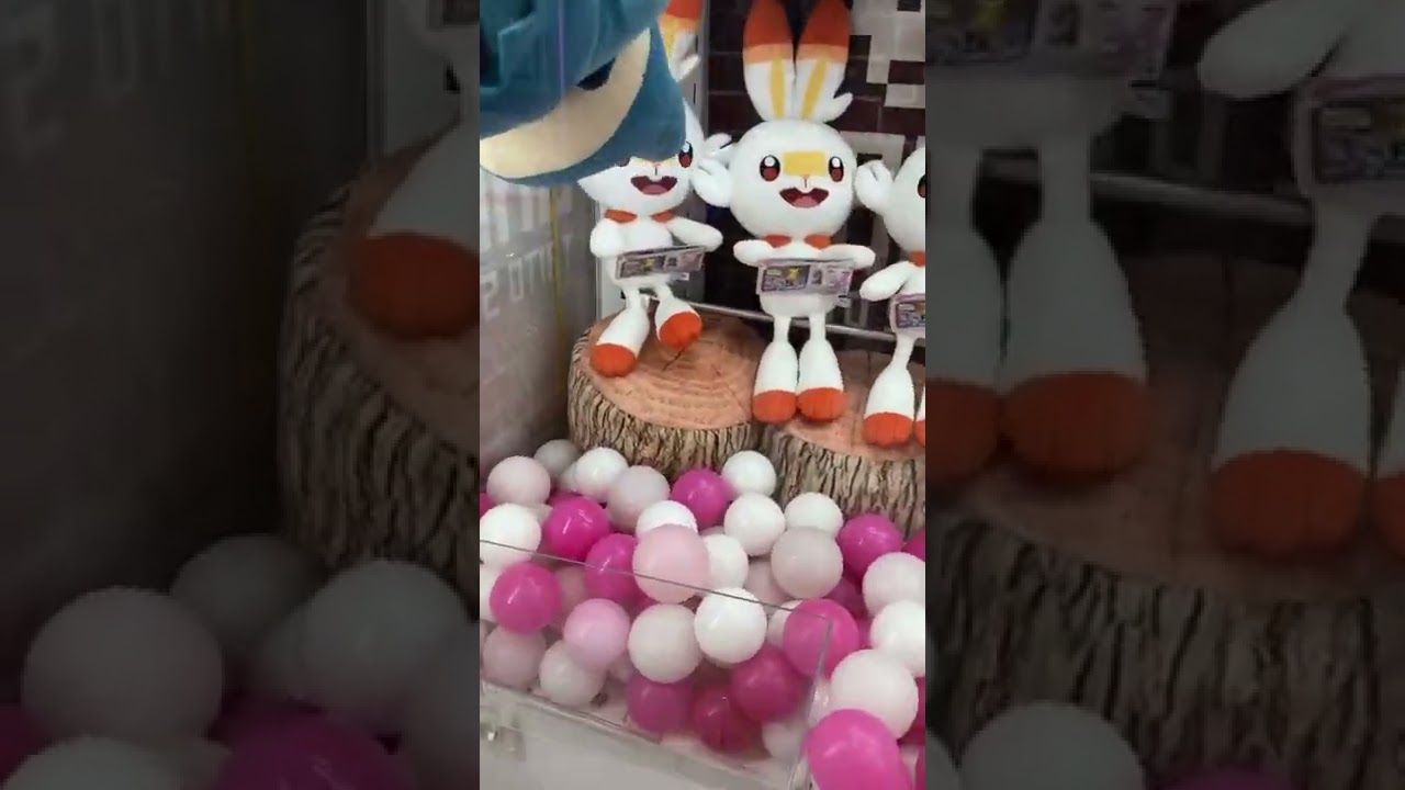 引っかかって落ちてこなくなったゴンベ笑笑 #ポケモン #ufoキャッチャー