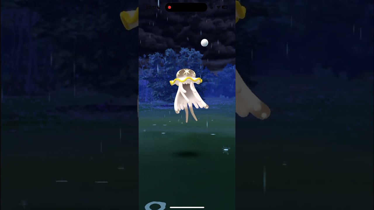 色違いウツロイドがあらわれた！/SHINY Nihilego appeared！ #shorts