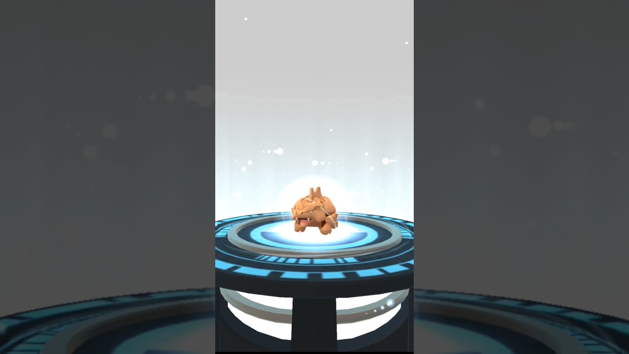 Evolving shiny rhyhorn into shiny rhydon | Pokémon GO
