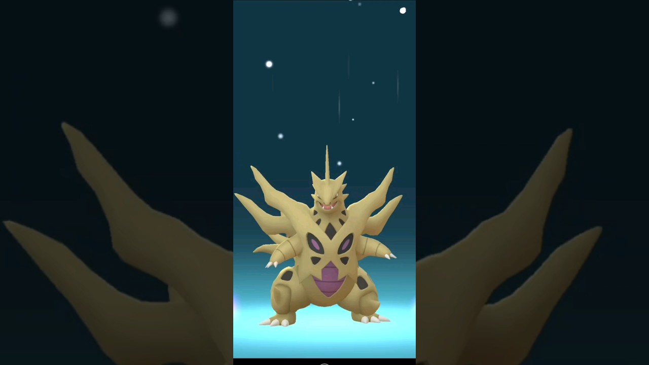 ¡Evolucionando a Mega Tyranitar en Pokémon GO! 💥 | #PokemonGO