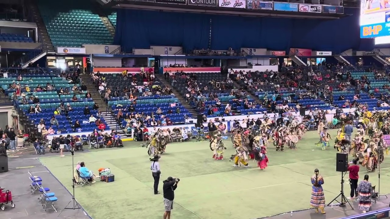 Men’s traditional special whitecap powwow 2024