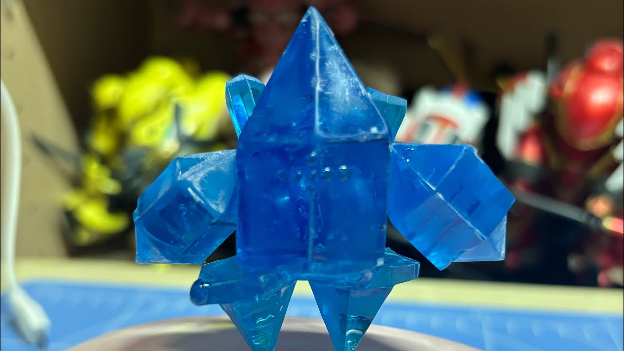 UV樹脂レジンでポケモンの頭がとんがりすぎたレジアイスを作ってみた！