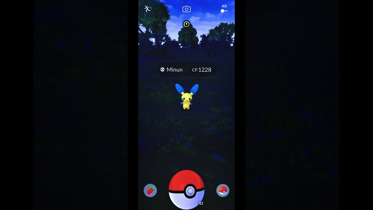 Catching Wild Minun CP 1228 Pokémon - Pokemon GO Indonesia Gameplay #Shorts #PokemonGOShorts