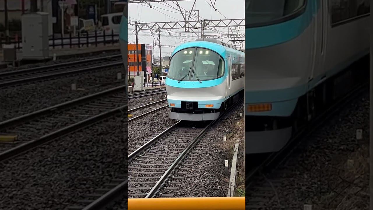 松阪駅　ミジュマルライナー（伊勢市駅〜鶴橋駅間ノンストップ特急）通過。　#伊勢市駅　#近鉄  #ミジュマルライナー