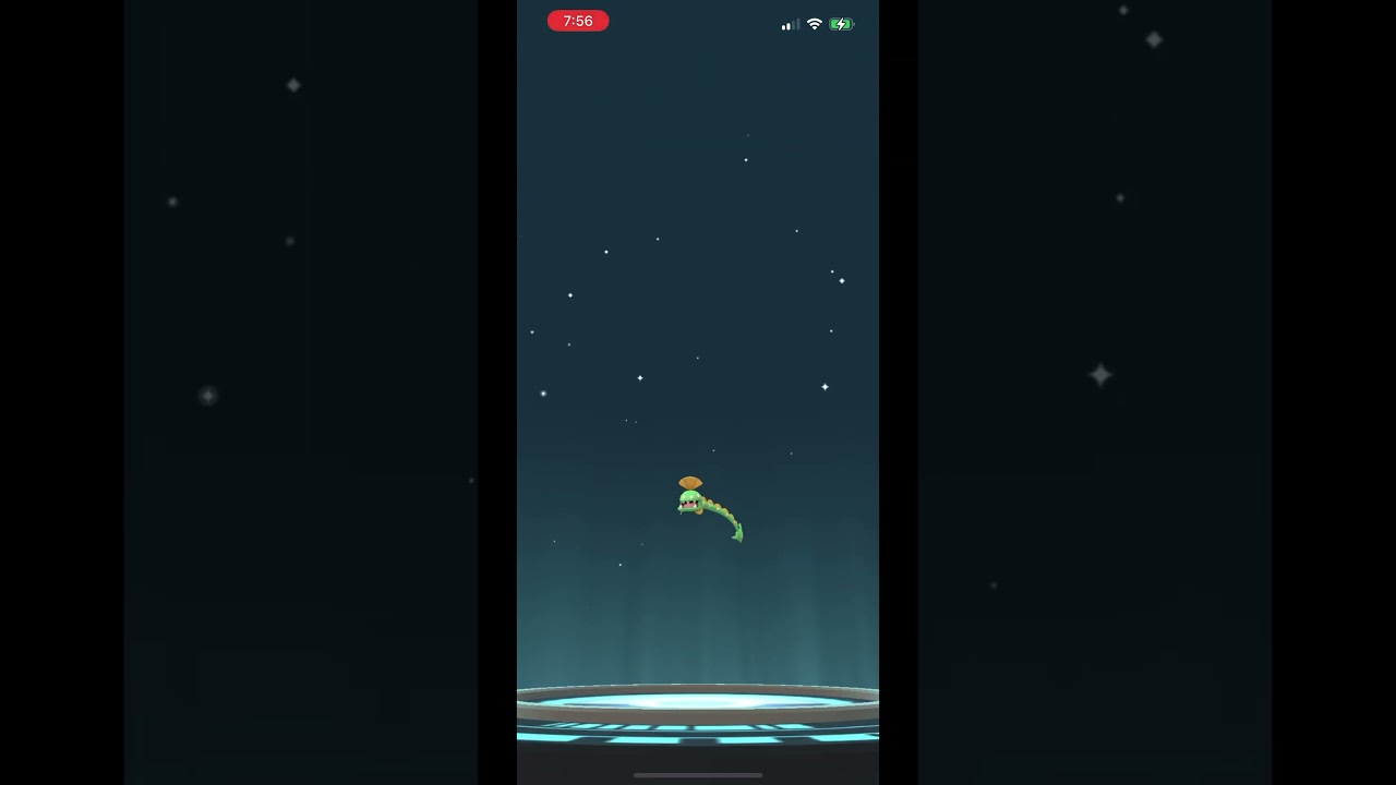 Shiny Clamperl evolve into Huntail #pokemon #pokemongo #shinypokemon #shorts #clam #fish #evolution