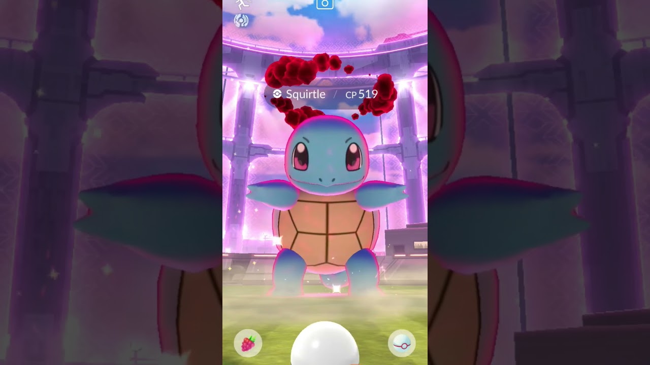 Pokémon Go Battling Dynamax Squirtle