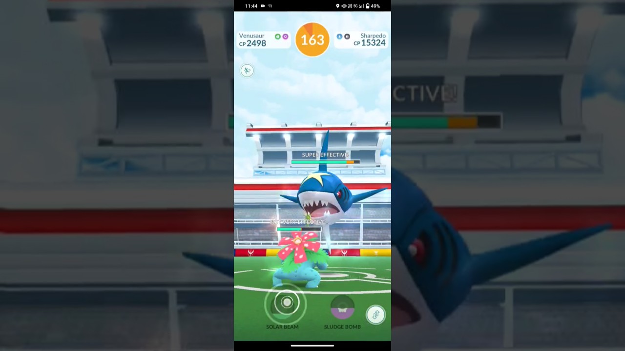 Epic soli raid with Sharpedo 🫣🤩 #pokemongo #pokemon #noobg