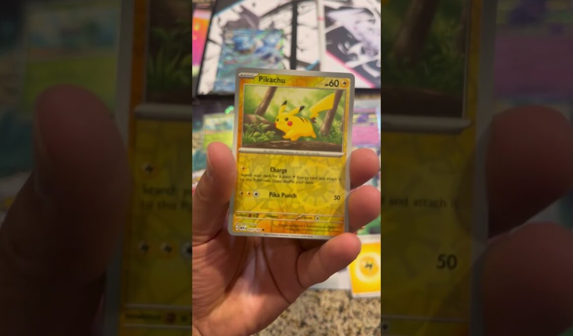 Pack a Day Challenge Day 37! 151 Blooming Waters Booster Pack, hunting Charizard and Mew!