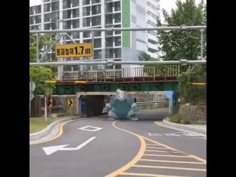 보스로라 ( Aggron ) ボスゴドラ ( 波士可多拉 )