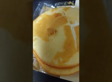 #ダブルクリームサンド（ホイップ&カスタード）FamilyMartで買ったダブルクリームサンド（ホイップ&カスタード）です。2025/10/16