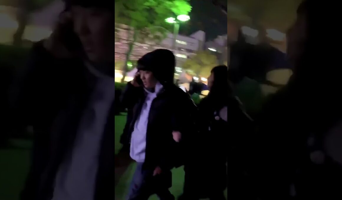 【喧嘩】がーどまん、迷惑なファンにブチ切れ。カバンで殴る