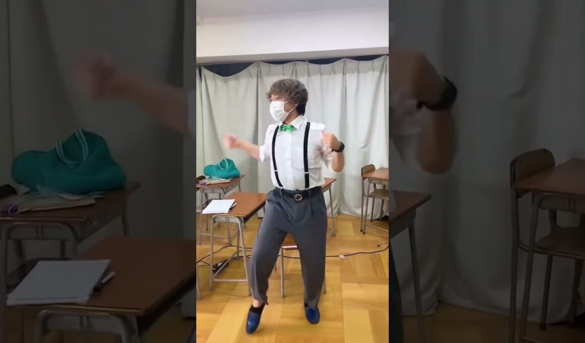 【顔出し💨】さんどが学校の授業中にAdo - 唱を踊ってみた結果ｗｗｗ【実写・マインクラフト】よろずや🍭 #shorts