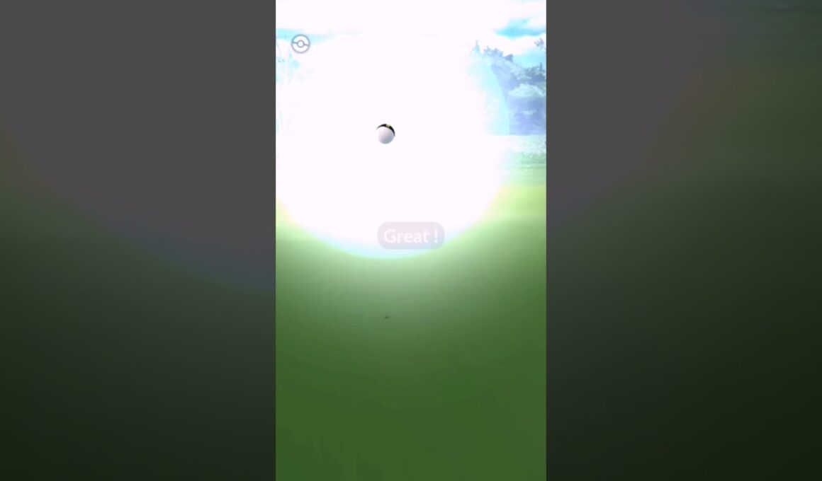 【ポケモンGO】タップでピカッ！✨色違いワンリキー #shorts