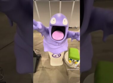 Feed Grimer! #PokemonWorlds #Grimer